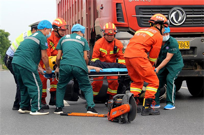 绥滨九龙道路救援